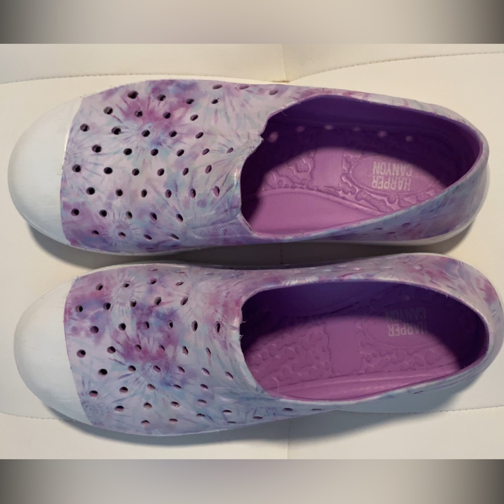 Harper Canyon Purple little girl slide on shoes size 2